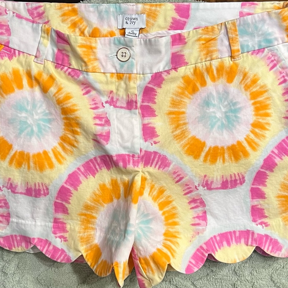 Crown & Ivy Shelby shorts